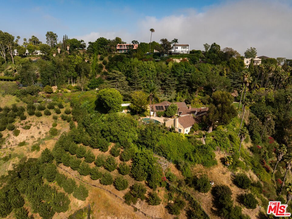 House in Los Angeles, California, United States 1 - 16113860