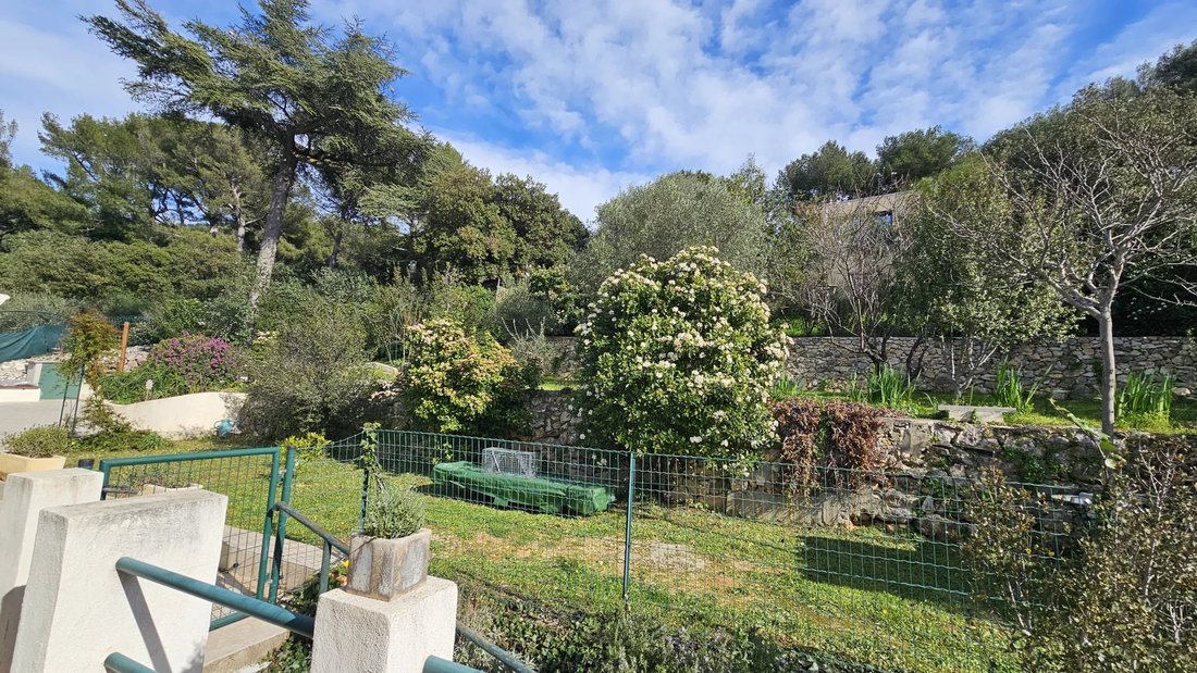 Villa in Est, Gemenos, France 2 - 17555481