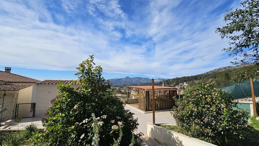 Villa in Est, Gemenos, France 1 - 17555481
