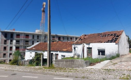 Estate in Leiria, Pousos, Barreira e Cortes, Leiria District, Portugal 1