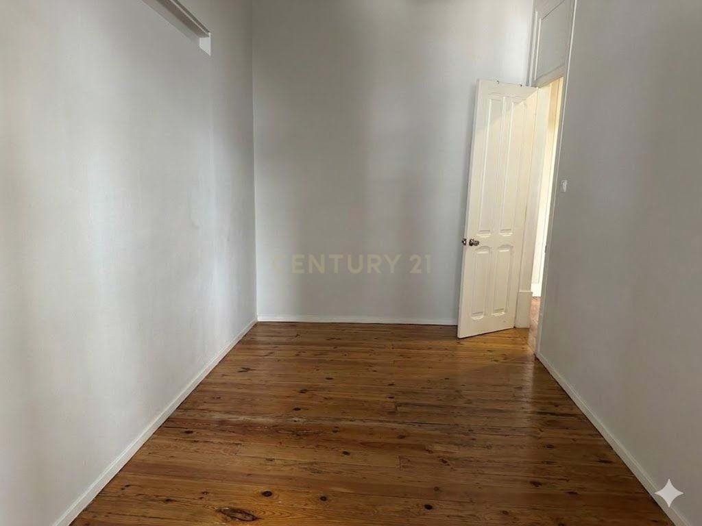 Apartment in Penha de Franca, Lisbon, Portugal 5 - 17438949