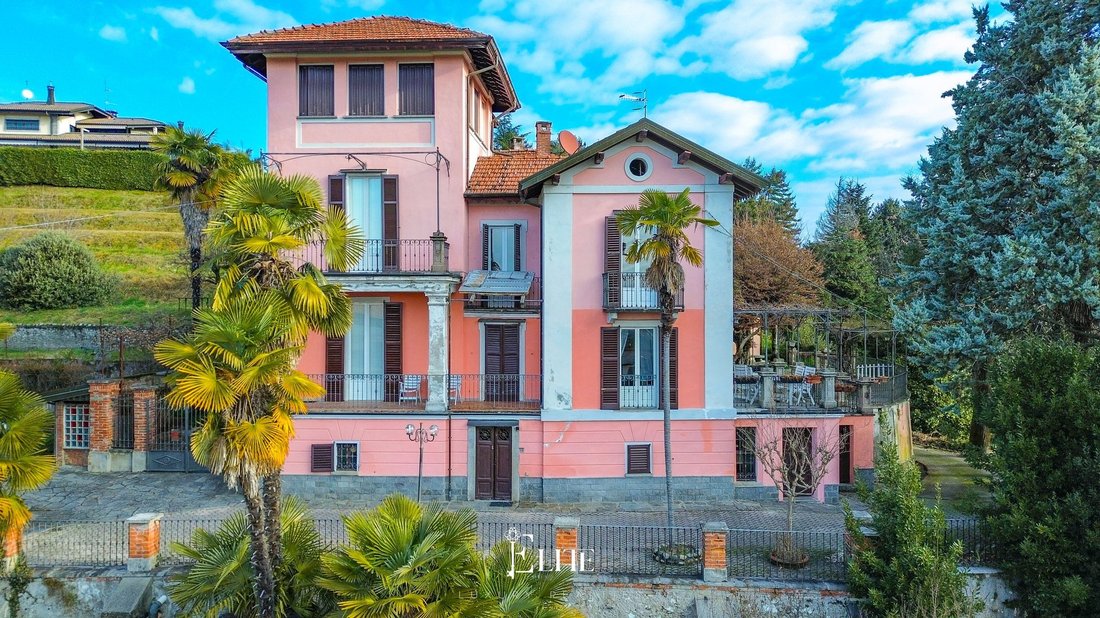 Villa in Besozzo, Lombardy, Italy 2 - 17555546