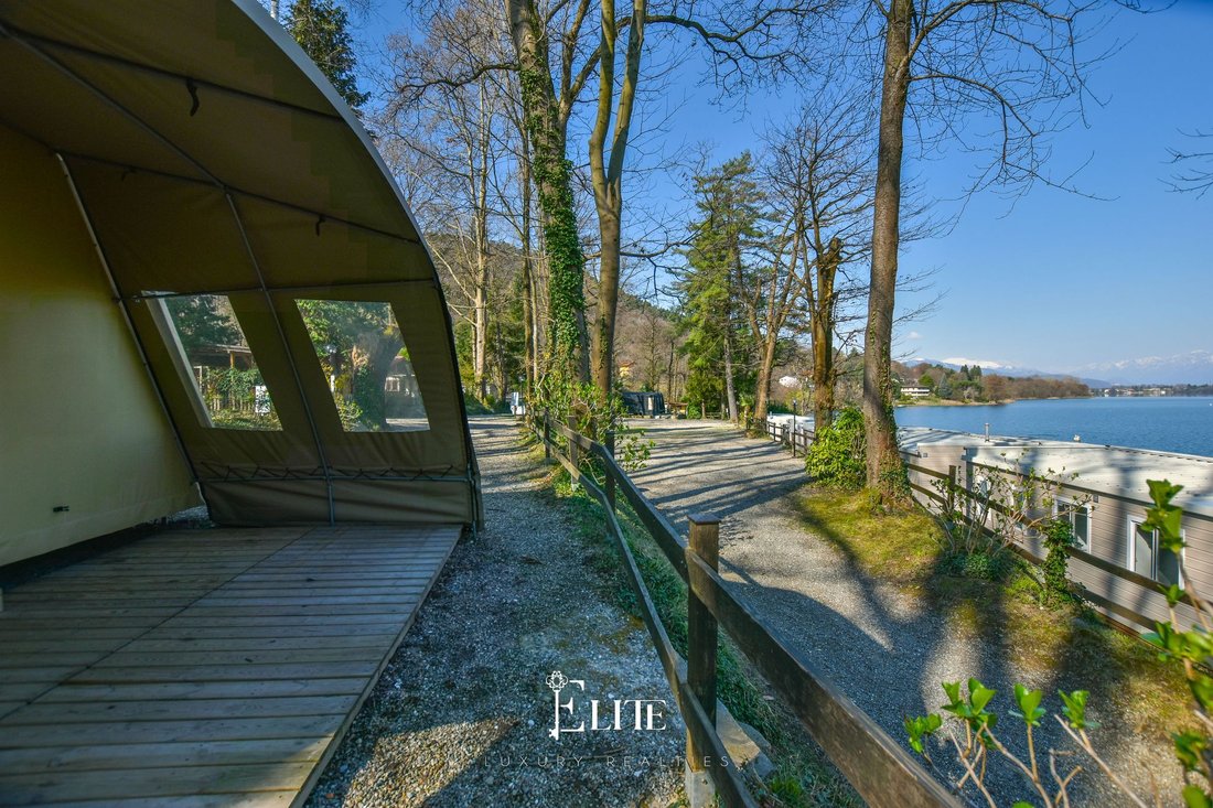 Villa in Comabbio, Lombardy, Italy 3 - 17212674