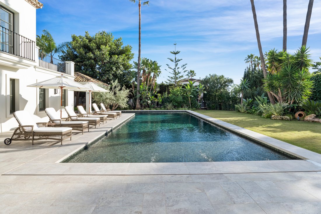 Villa in Marbella, Andalusia, Spain 4 - 17555805