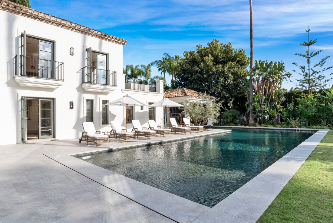 Villa in Marbella, Andalusia, Spain 1 - 17555805