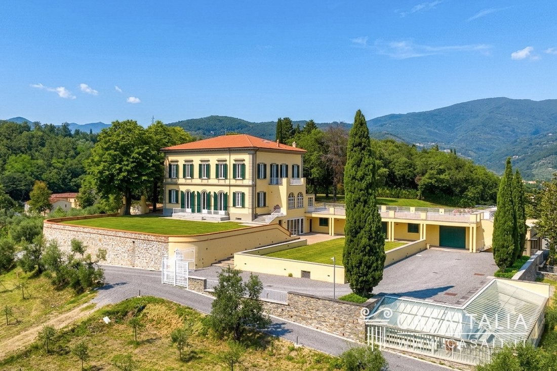 Villa in Center, Pistoia, Tuscany 4 - 17555767