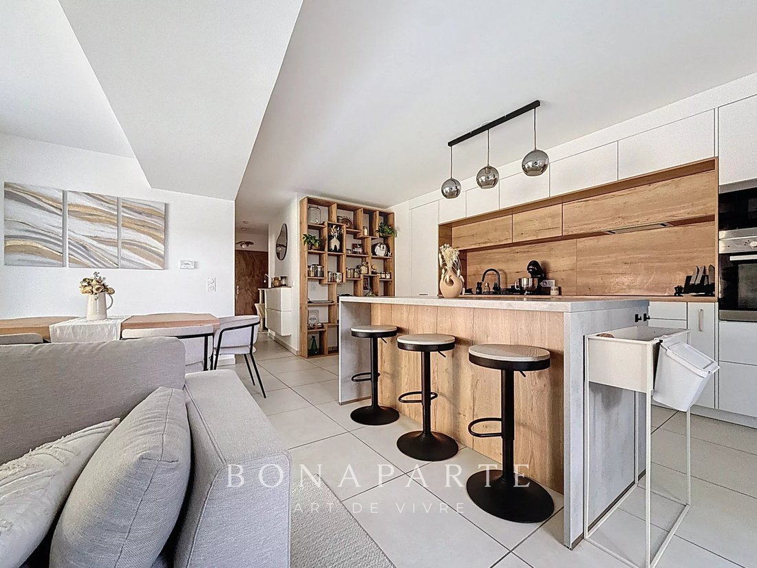 Apartment in Divonne-les-Bains, Auvergne-Rhône-Alpes, France 1 - 17555782