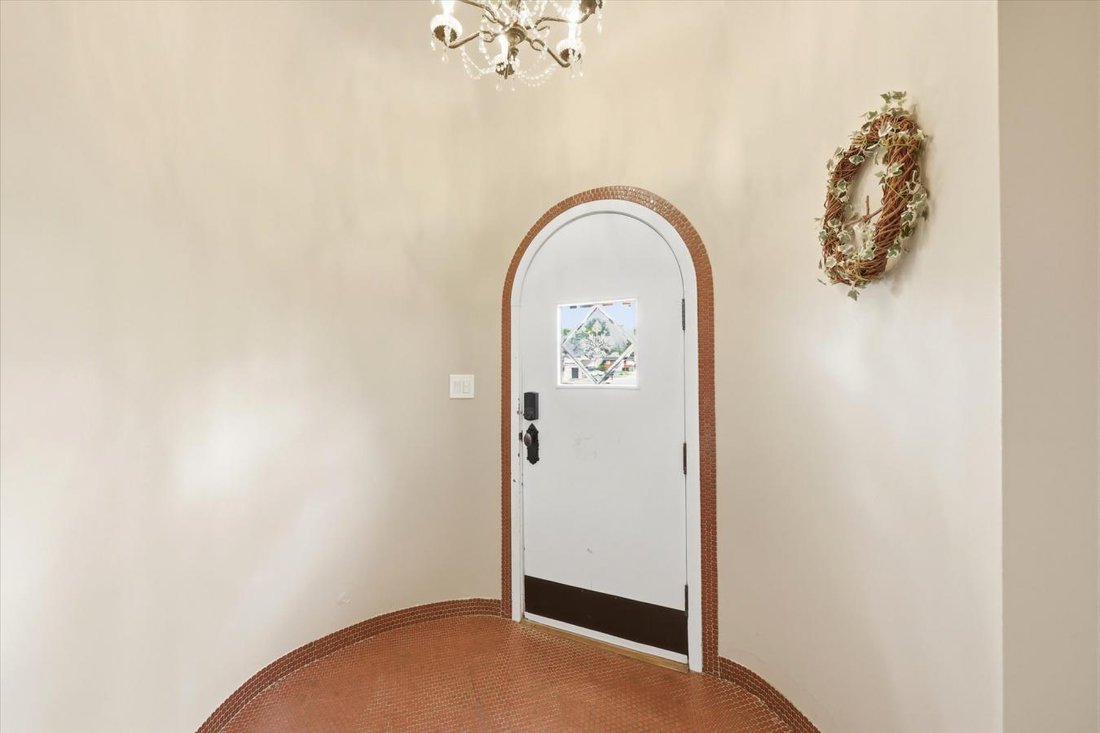 House in Sandy, Utah, United States 2 - 17555752