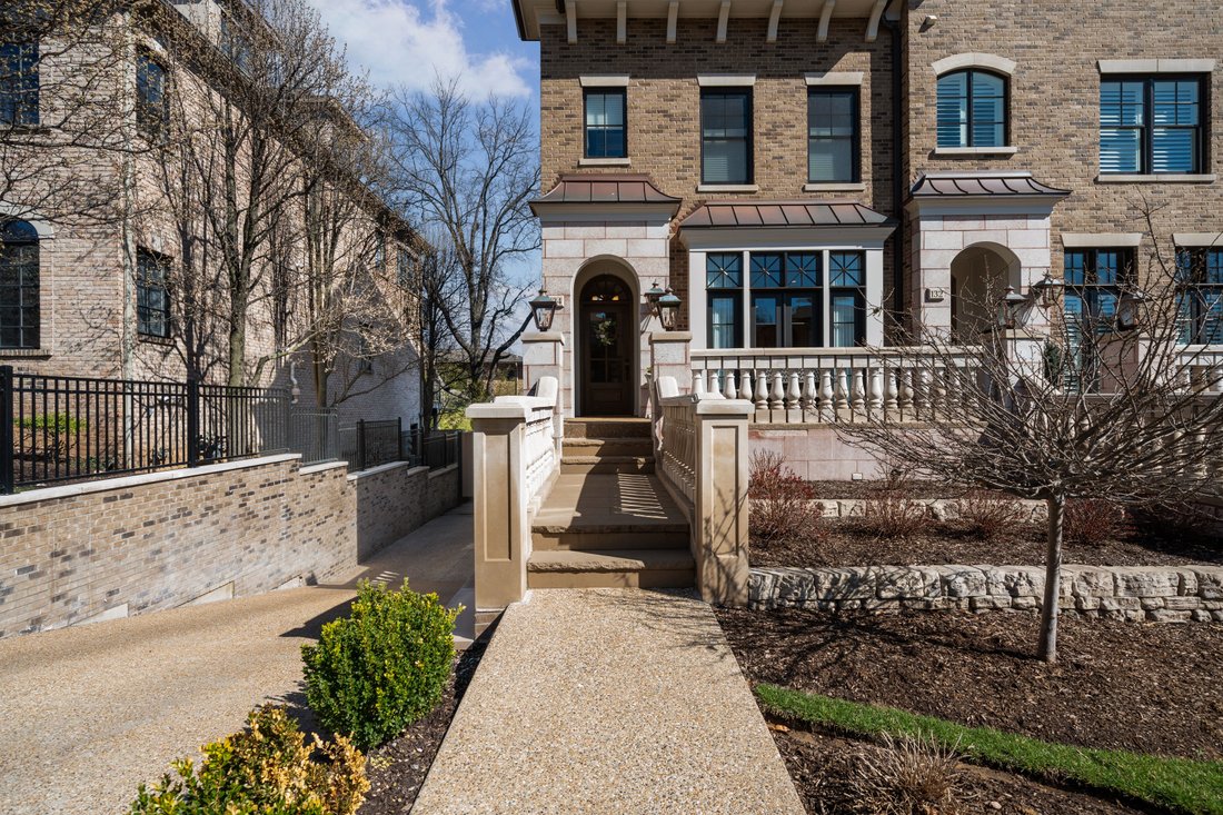 House in Clayton, Missouri, United States 1 - 17556216