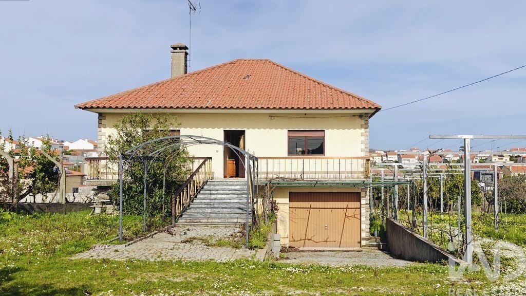 Townhouse in Castelo Branco, Castelo Branco District, Portugal 1 - 17556237