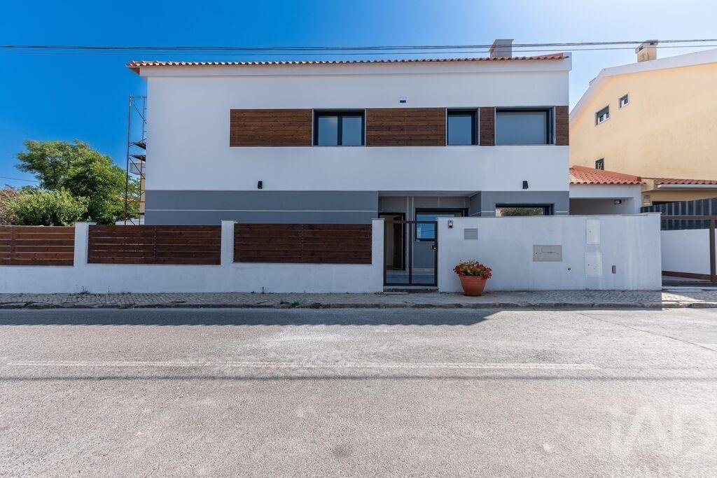 Townhouse in Algueirao-Mem Martins, Lisbon, Portugal 3 - 17556173