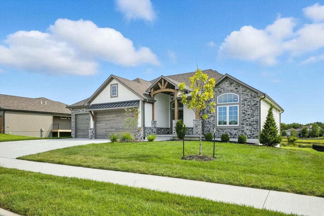 House in Raymore, Missouri, United States 2 - 17555709