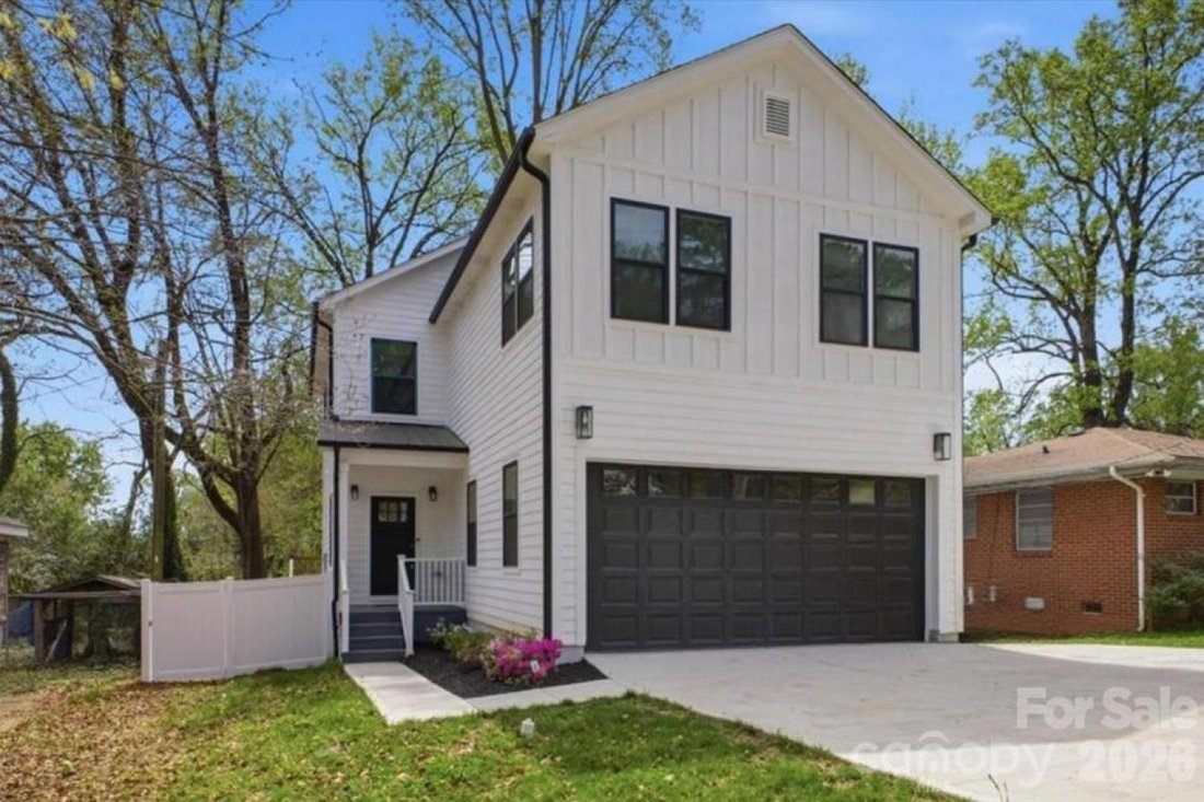 House in Charlotte, North Carolina, United States 1 - 17555749