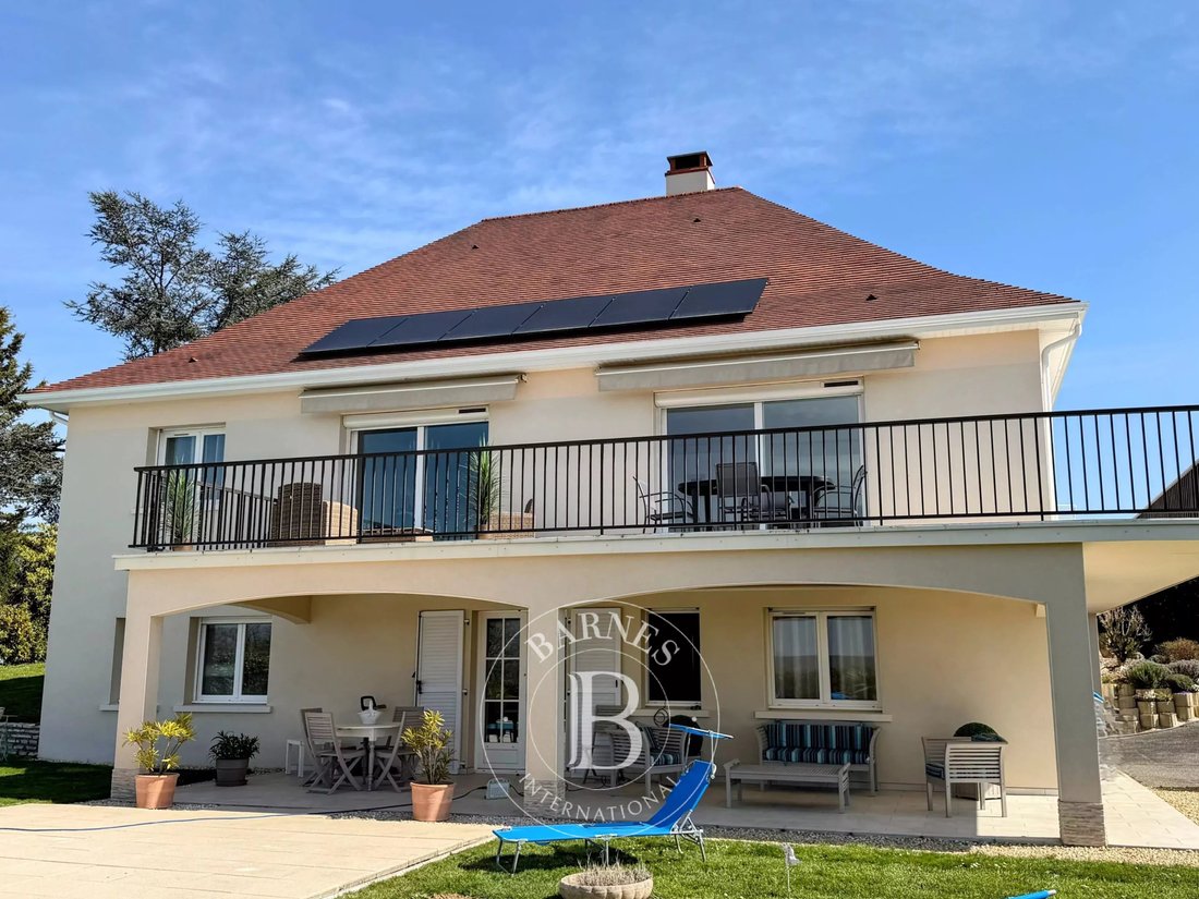 Villa in Creuzier-le-Vieux, Auvergne-Rhône-Alpes, France 3 - 17555755
