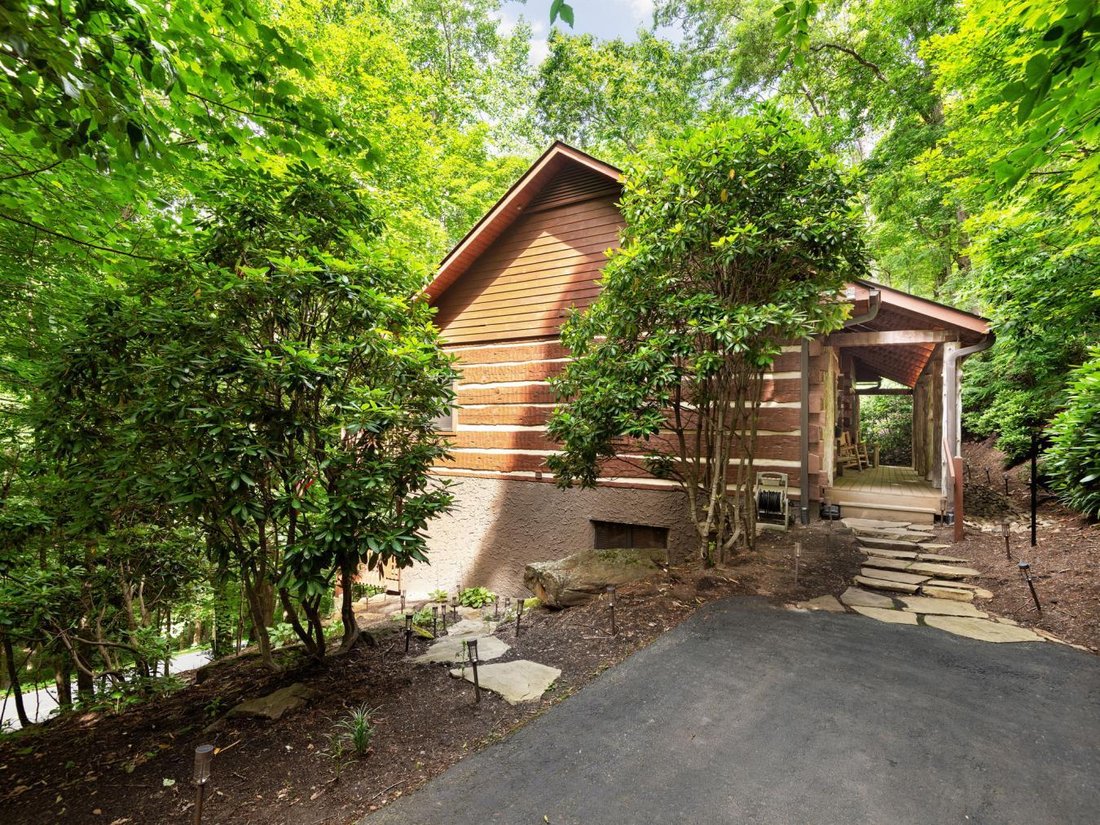 House in Burnsville, North Carolina, United States 2 - 17555746