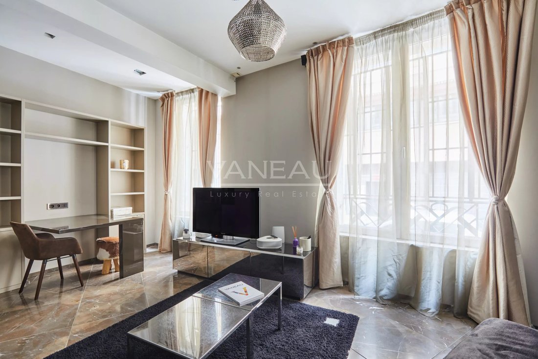 Apartment in Hoche-Friedland, Paris 8e Arrondissement, Paris 3 - 17555726