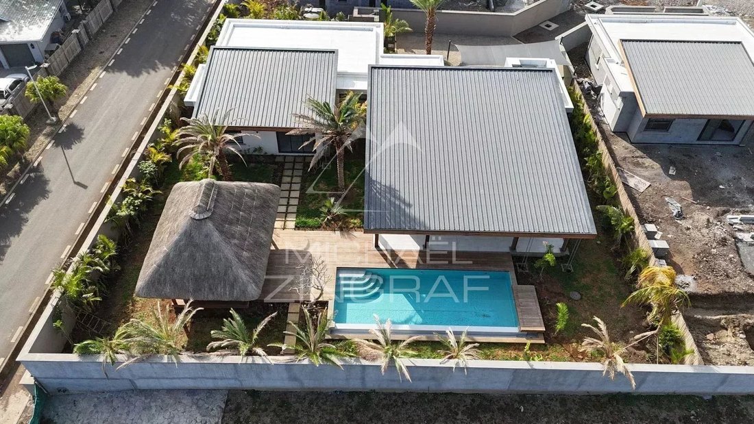 Villa in Black River, Rivière Noire District, Mauritius 1 - 17555658