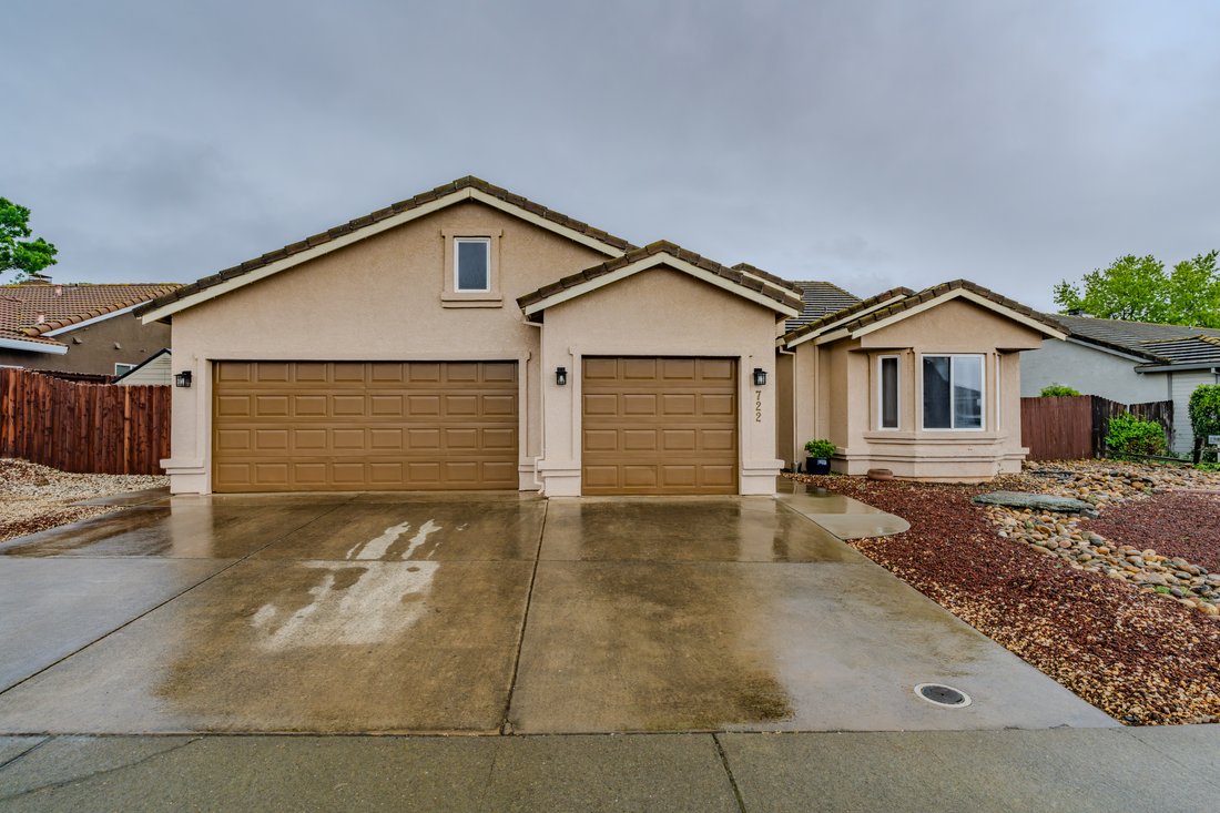 Ione, California, United States 1 - 17556209