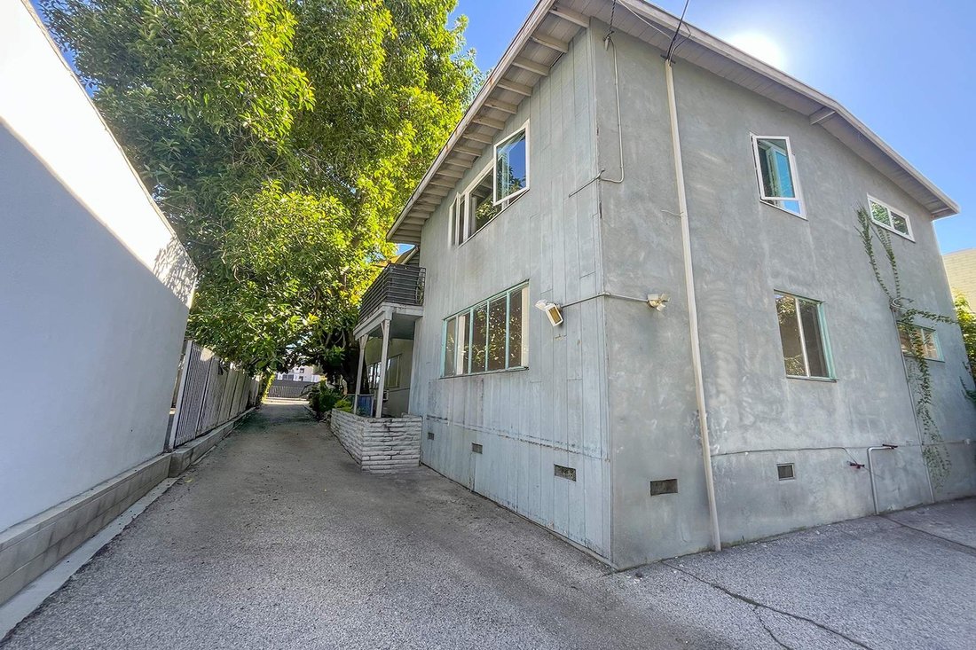 Los Angeles, California, United States 5 - 17556288