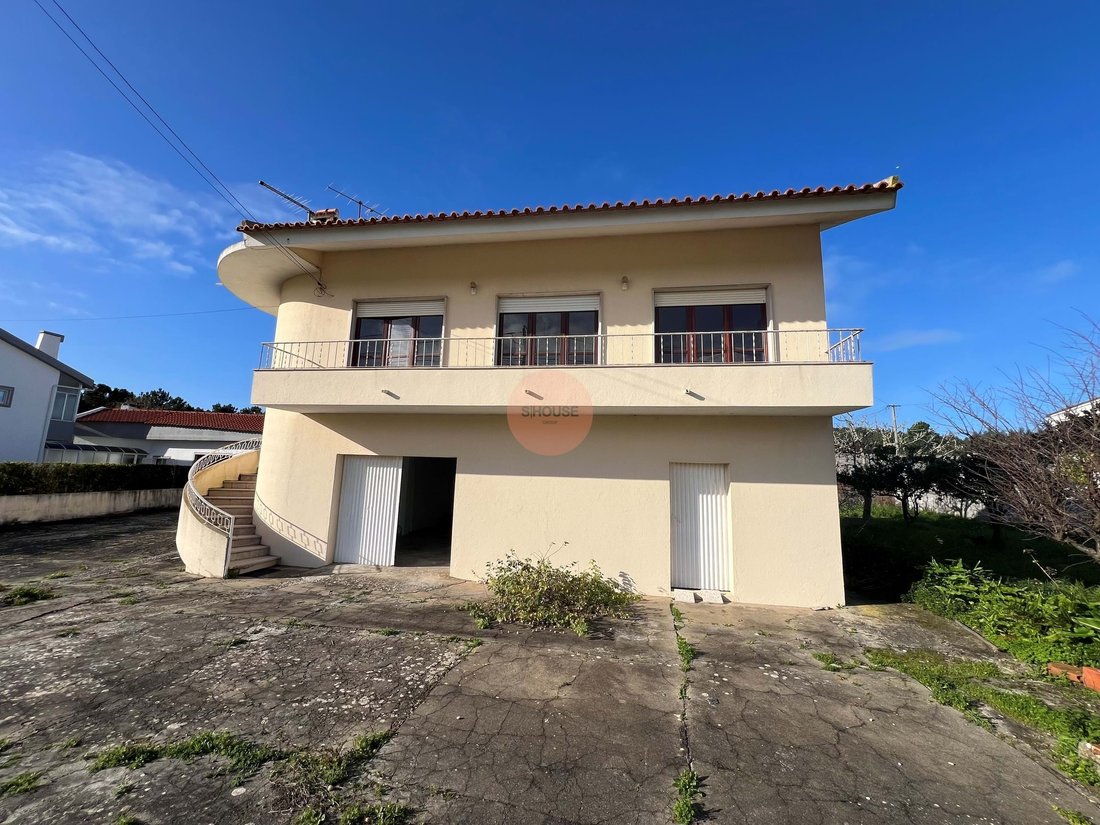 Villa in Famalicao, Leiria District, Portugal 1 - 17556282