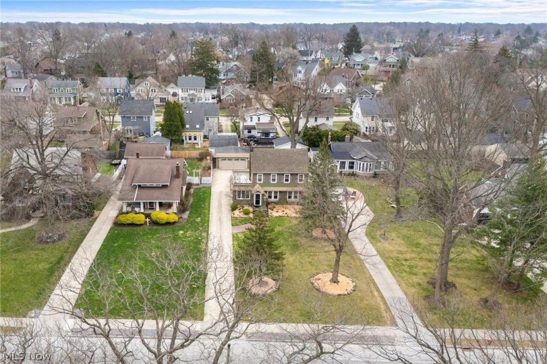 House in Lakewood, Ohio, United States 2 - 17555751