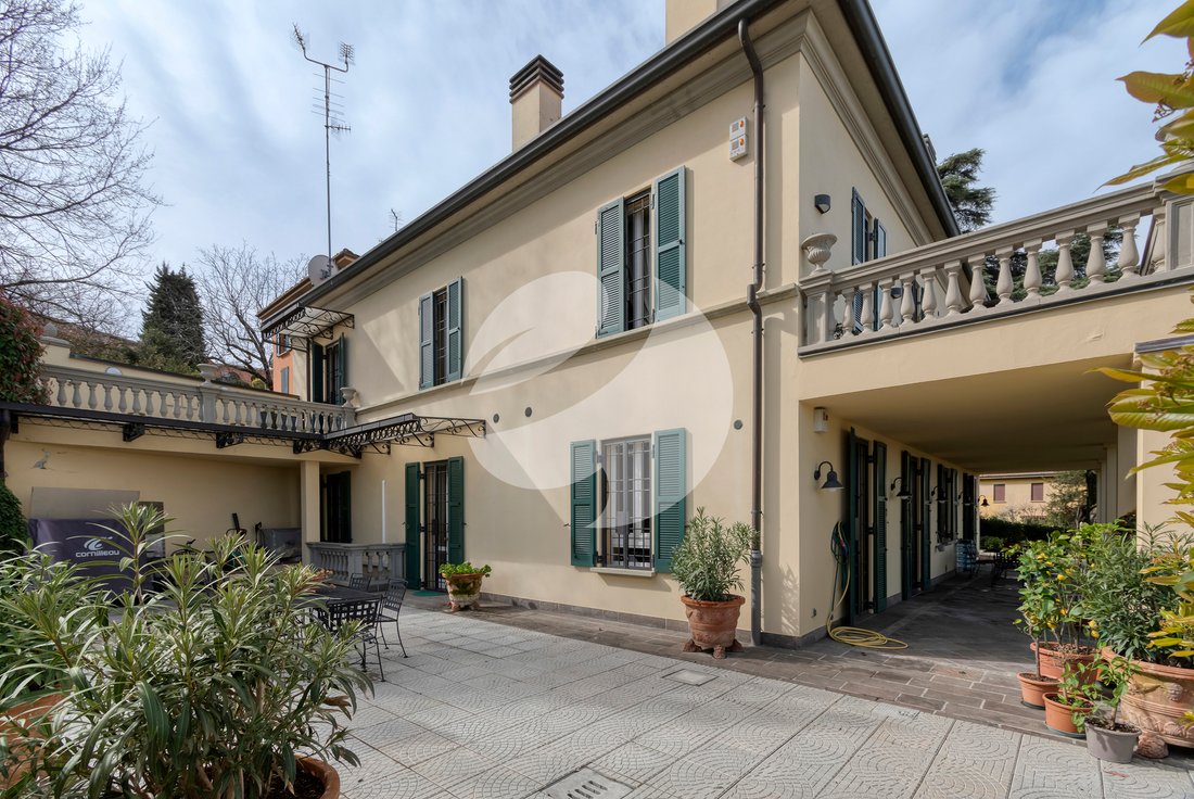 Villa in Colli Zone, Bologna, Emilia-Romagna 1 - 17556451