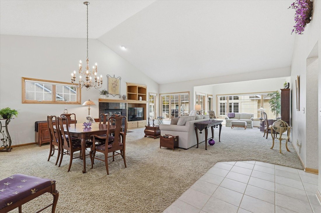 House in Plymouth, Minnesota, United States 4 - 17389568