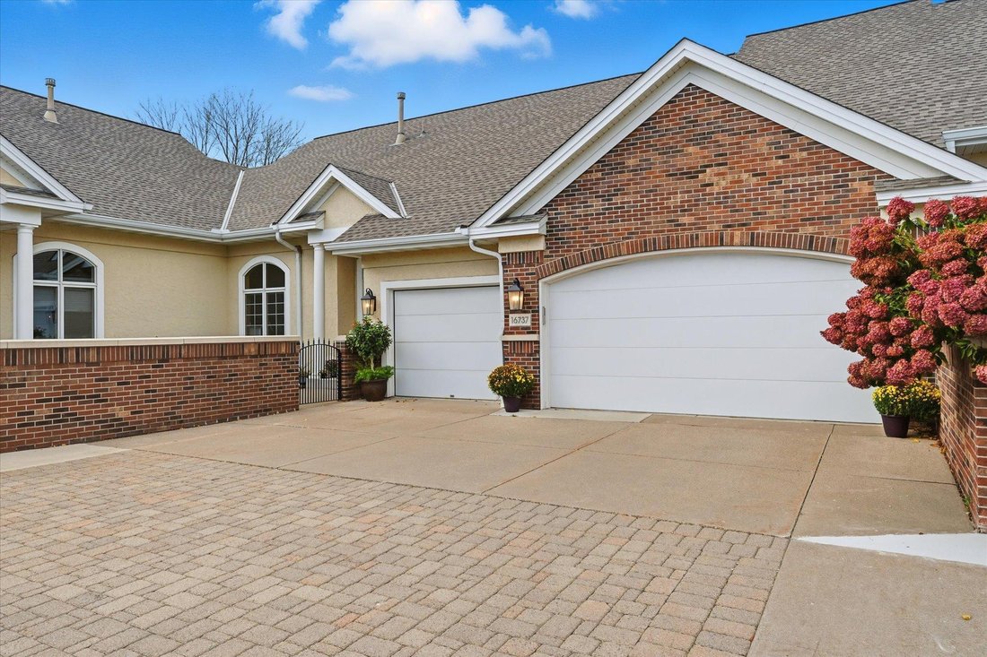 House in Plymouth, Minnesota, United States 1 - 17389568