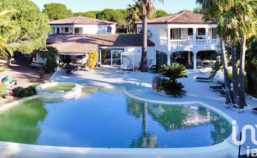House in La Bouverie, Roquebrune-sur-Argens, France 1