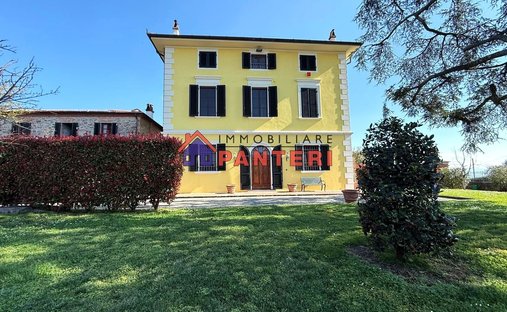 Villa in Montecarlo, Tuscany, Italy 1