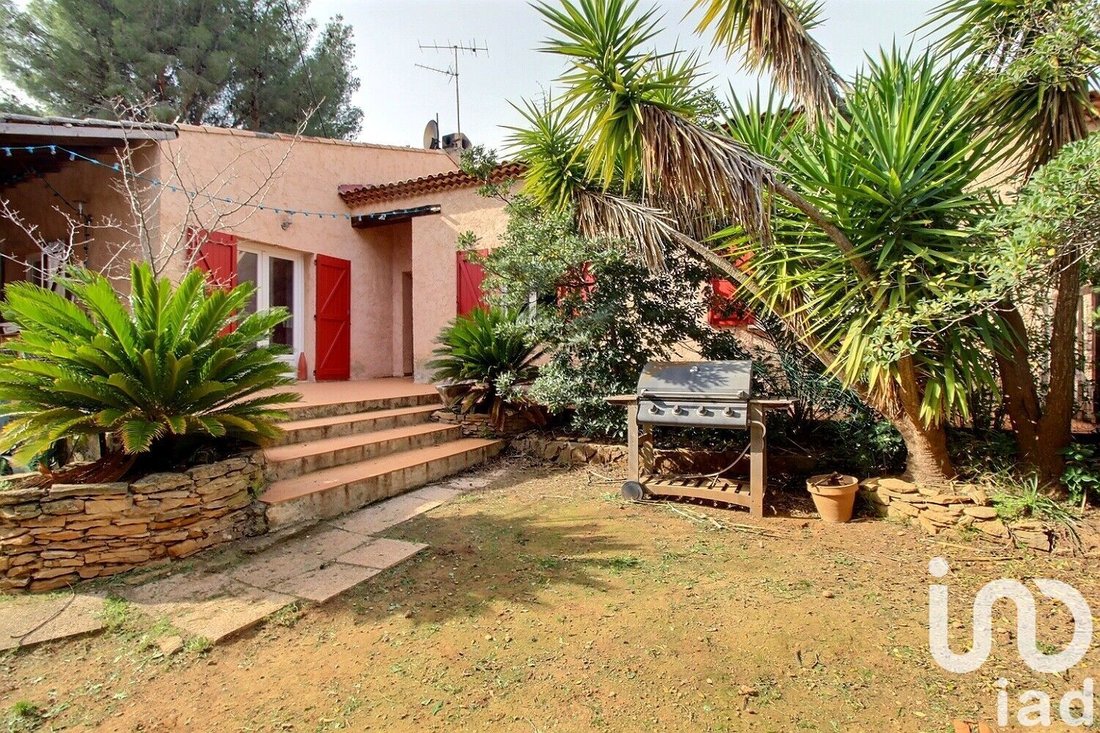 House in La Cadiere-d'Azur, Provence-Alpes-Côte d'Azur, France 2 - 17559361