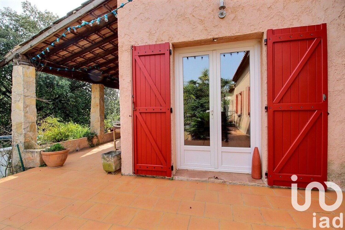 House in La Cadiere-d'Azur, Provence-Alpes-Côte d'Azur, France 3 - 17559361