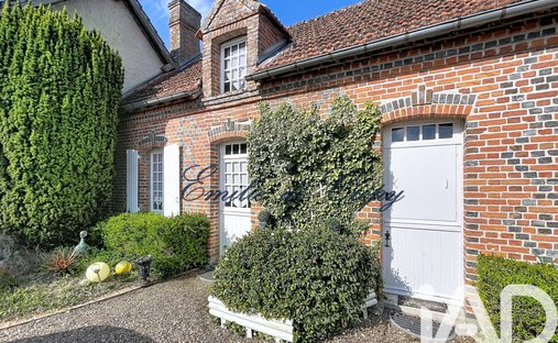 House in Saint-Viâtre, Centre-Val de Loire, France 1