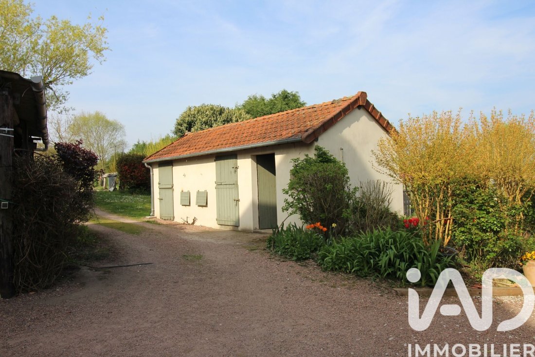 House in Varennes-Vauzelles, Bourgogne – Franche-Comté, France 5 - 17559589