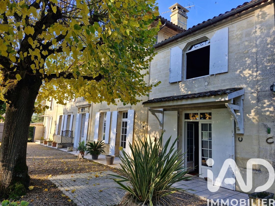 House in Saint-Magne-de-Castillon, Nouvelle-Aquitaine, France 2 - 17559380