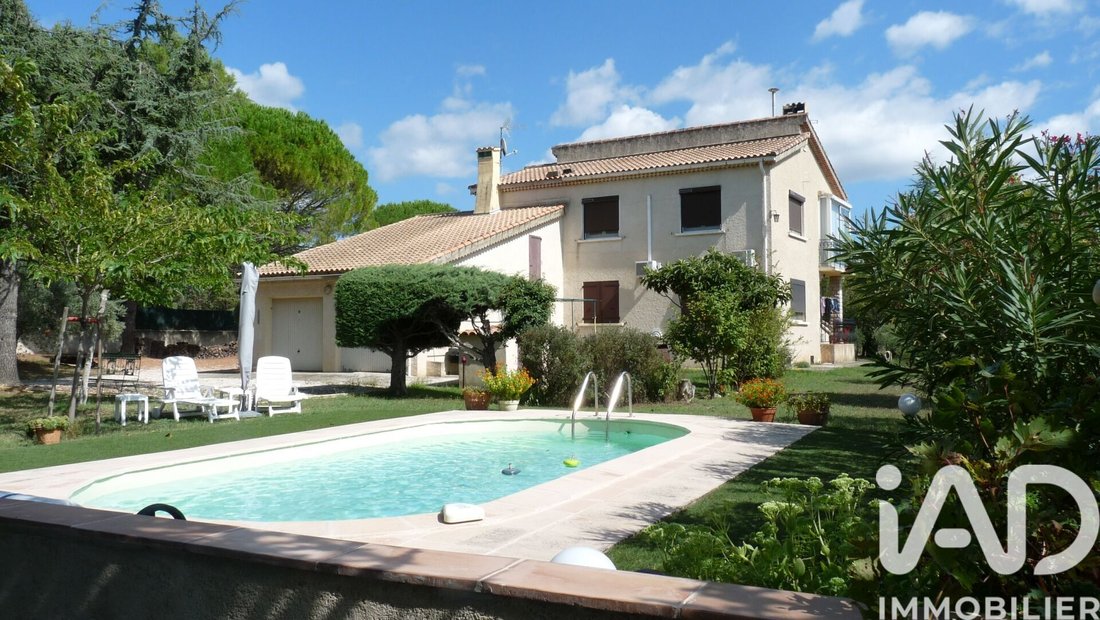 House in Peypin-d'Aigues, Provence-Alpes-Côte d'Azur, France 1 - 17559422