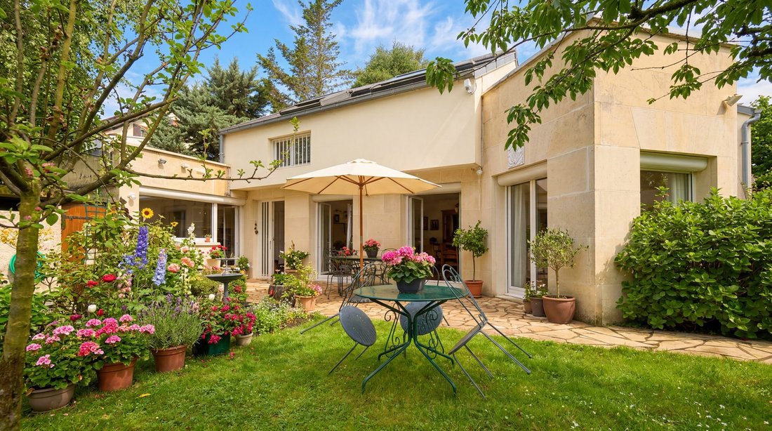 House in Parc de Sceaux, Sceaux, France 1 - 17557884