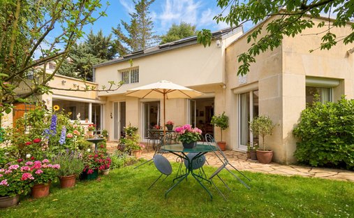 House in Parc de Sceaux, Sceaux, France 1