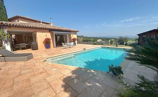 Maison à Fréjus, Provence-Alpes-Côte d'Azur, France 1