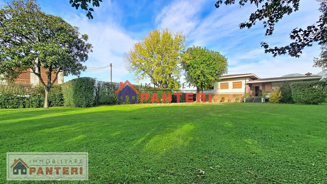 Villa in Center, Capannori, Tuscany 3 - 17559796