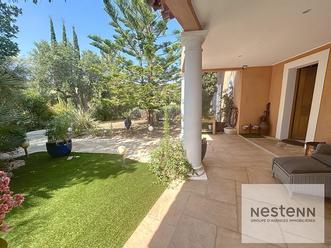 House in Frejus, Provence-Alpes-Côte d'Azur, France 4 - 17557735