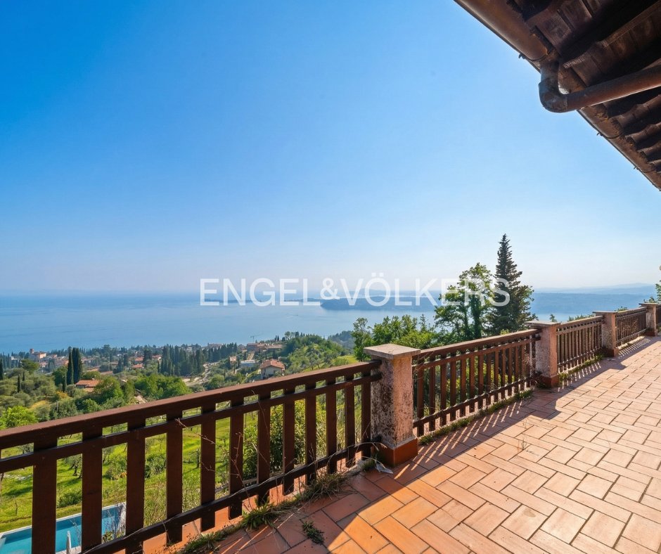 Villa in Gardone Riviera, Lombardy, Italy 2 - 17556767
