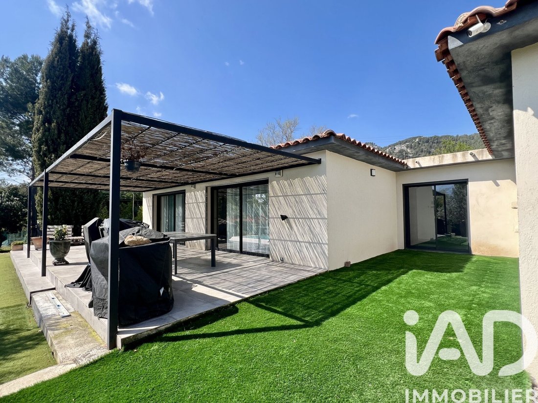 House in Saint-Zacharie, Provence-Alpes-Côte d'Azur, France 2 - 17275368