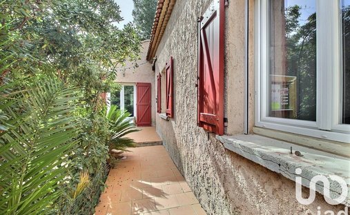 House in La Cadiere-d'Azur, Provence-Alpes-Côte d'Azur, France 1