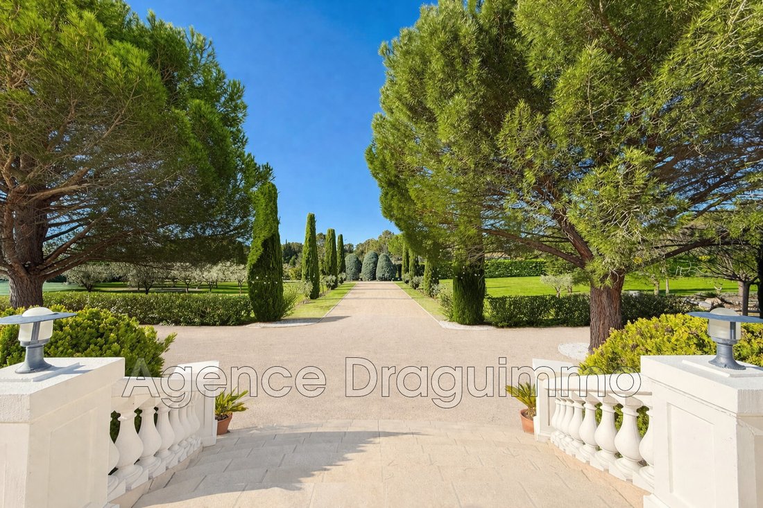 Villa in Centre Ancien, Draguignan, France 3 - 17502730