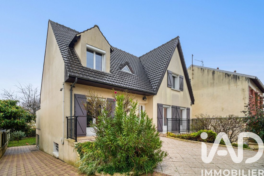 House in Vitry-sur-Seine, Ile-de-France, France 1 - 17559356