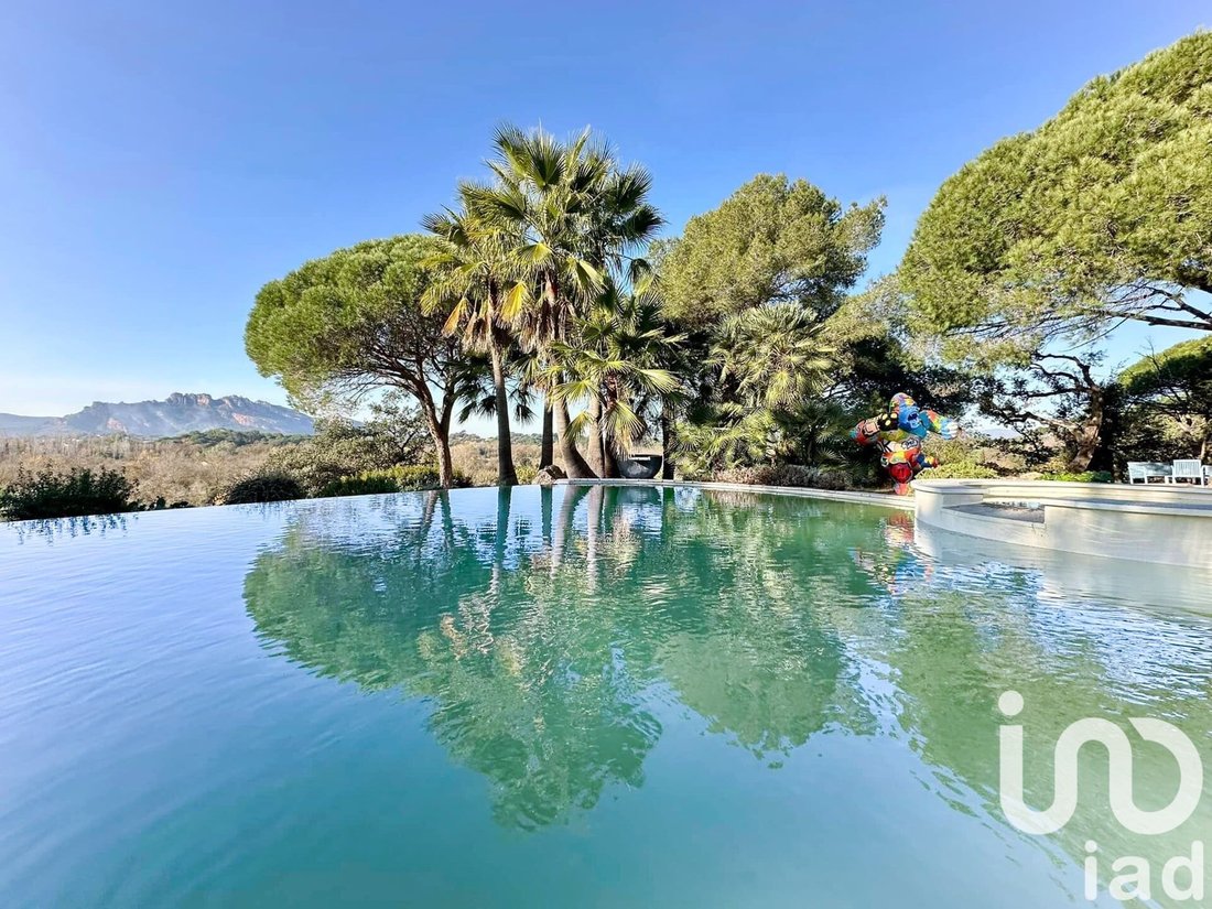 House in La Bouverie, Roquebrune-sur-Argens, France 4 - 17559391
