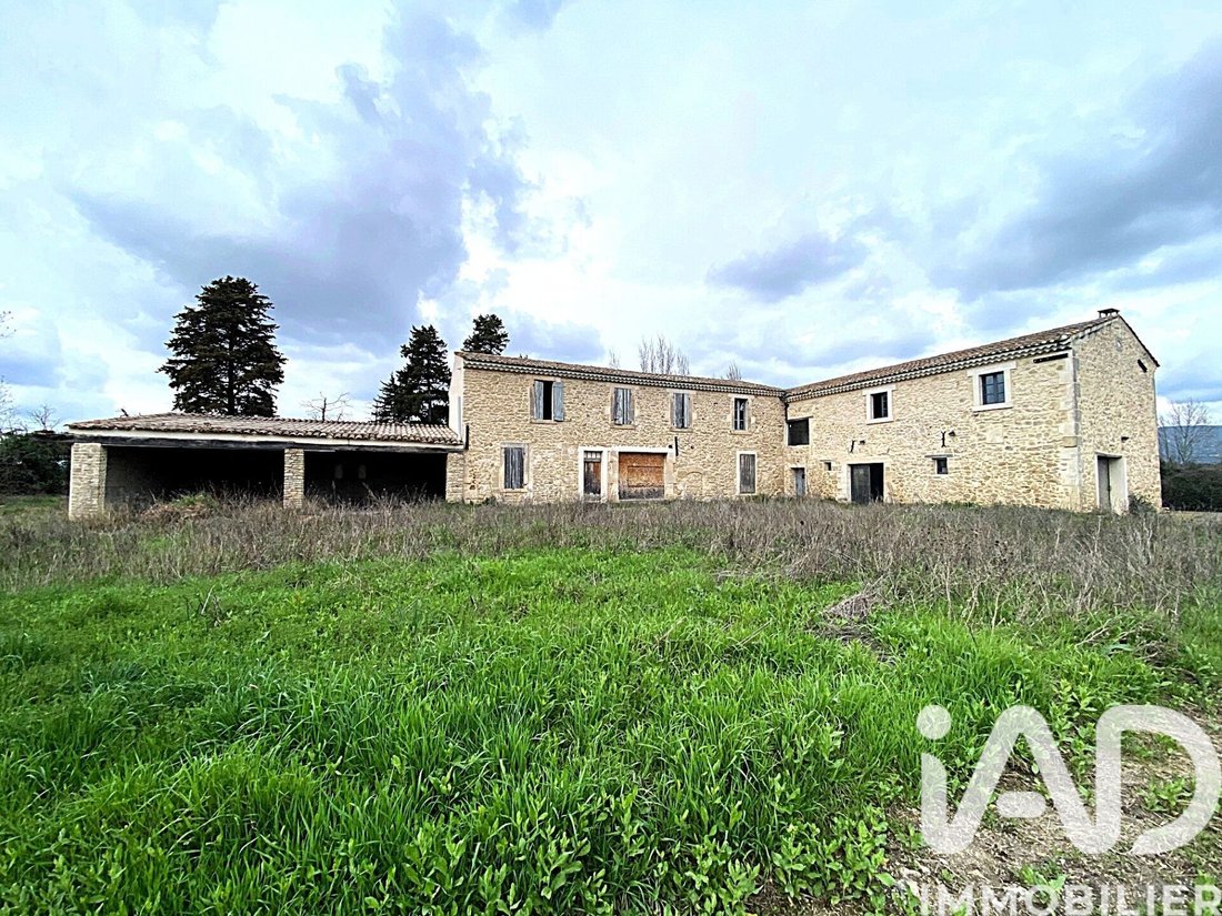 House in Velorgues-Petit Palais, L'Isle-sur-la-Sorgue, France 1 - 17559446