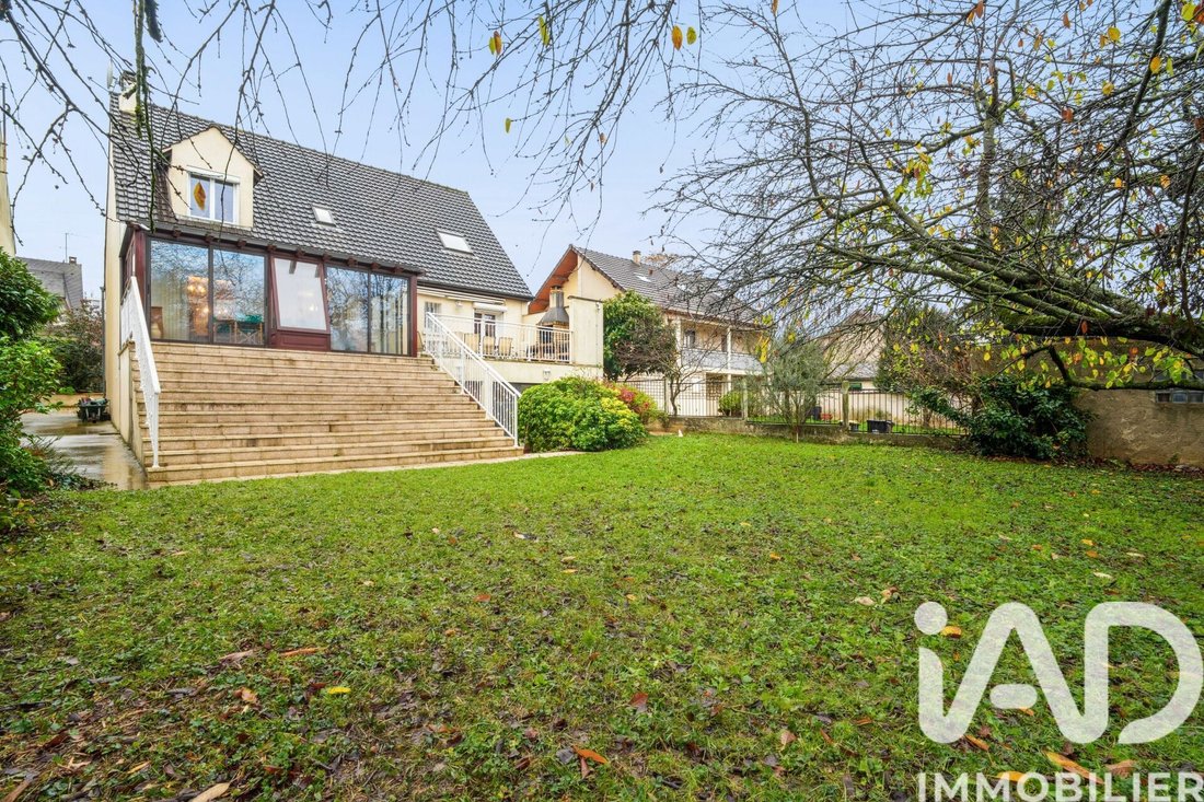 House in Vitry-sur-Seine, Ile-de-France, France 2 - 17559356