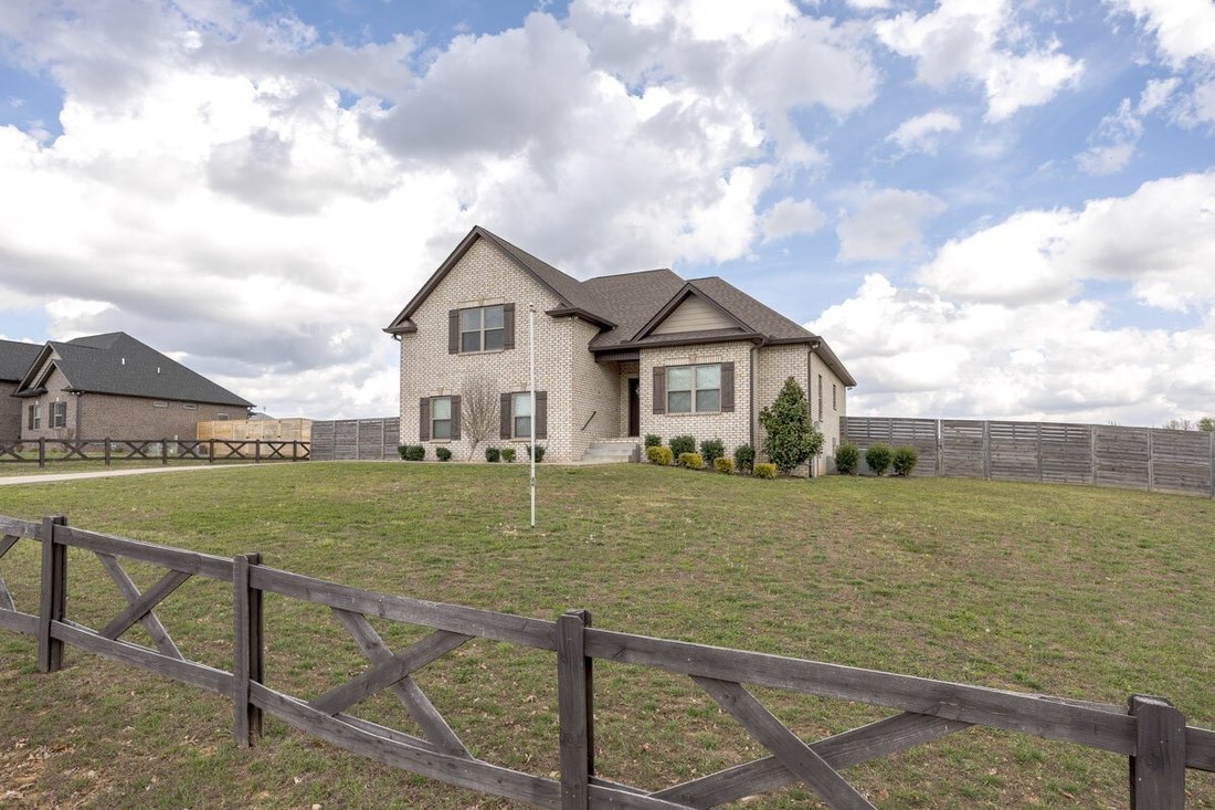 House in Springfield, Tennessee, United States 1 - 17559873